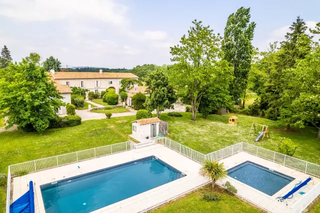 BookNoFees: Hele Casa Particular – Ronsenac