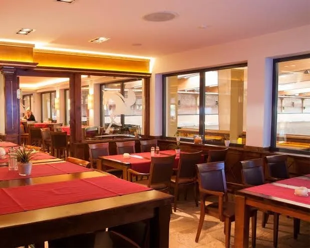 BookNoFees: Restaurant – Il Cavallo – Unna – Het paard, foto 1