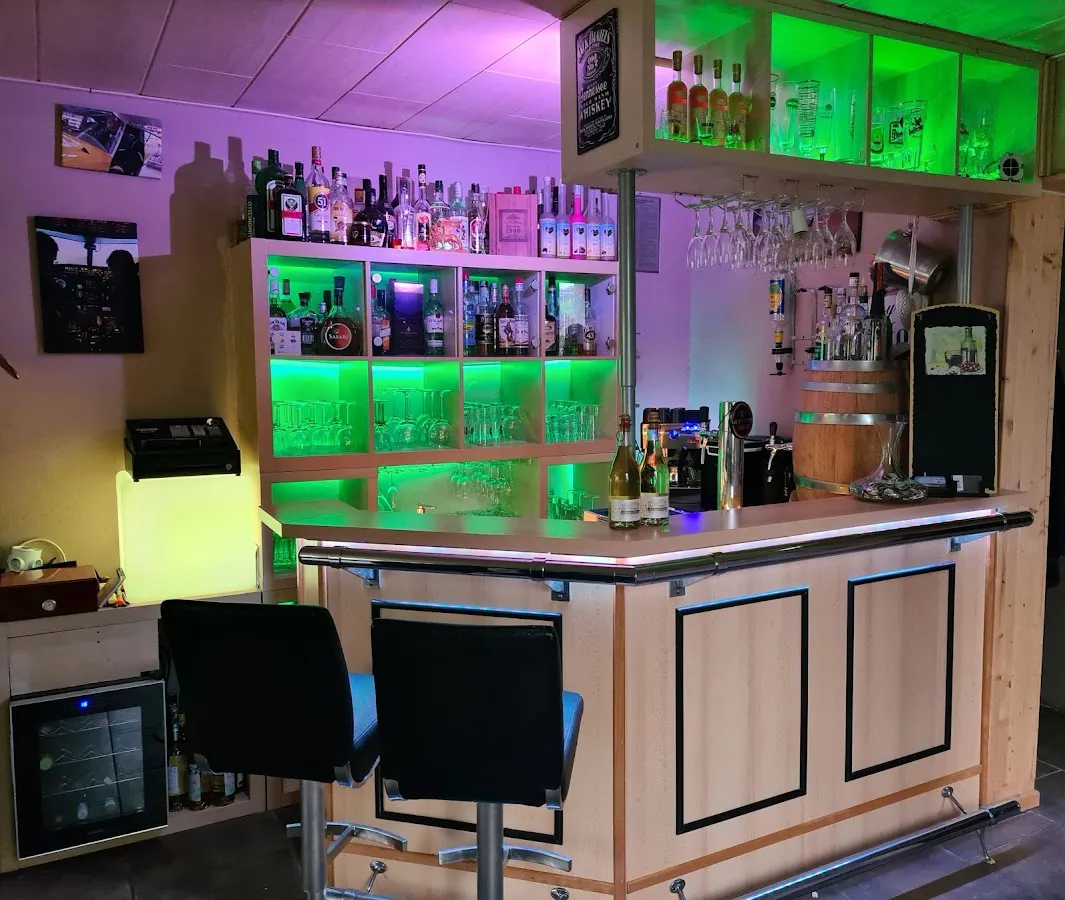 BookNoFees: Restaurant – Brauns Esszimmer – Nachrodt-Wiblingwerde – De eetkamer van Braun, foto 1
