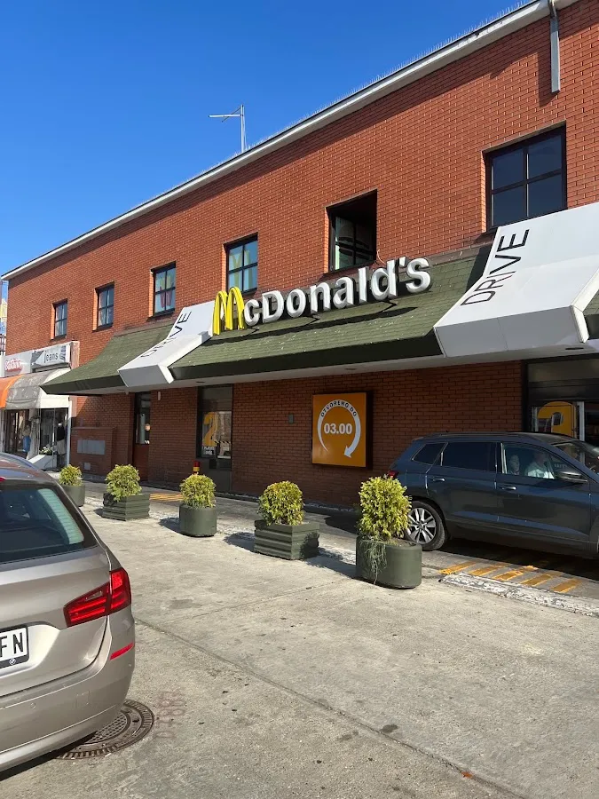 BookNoFees: Snackbar – McDonald's – Belgrade – McDonald's, foto 1