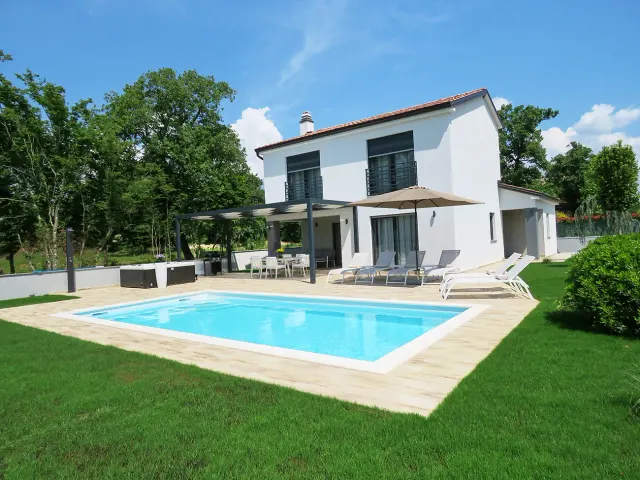 BookNoFees: vakantiehuis in Kanfanar – Villa Cerasela | Stijlvolle villa in de buurt van Rovinj met zwembad, whirlpool en barbecue