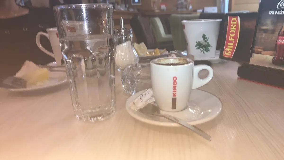 BookNoFees: Café – Caffe Diplomat – Belgrade – Caffe Diplomat, foto 1