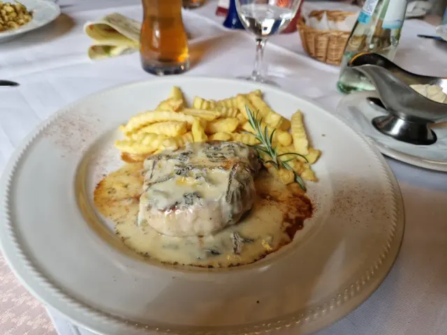 BookNoFees: Restaurant – Pot Au Feu – Meinerzhagen – Pot-au-feu, foto 3