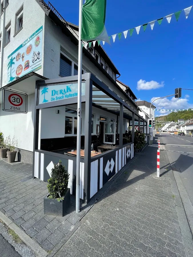 BookNoFees: Snackbar – DURAK die kleine Snackhaltestelle – Finnentrop – DURAK, het kleine snackstation, foto 1