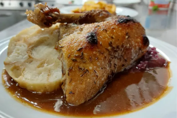BookNoFees: Restaurant – U Labutí – Prague – Bij Labutí, foto 1