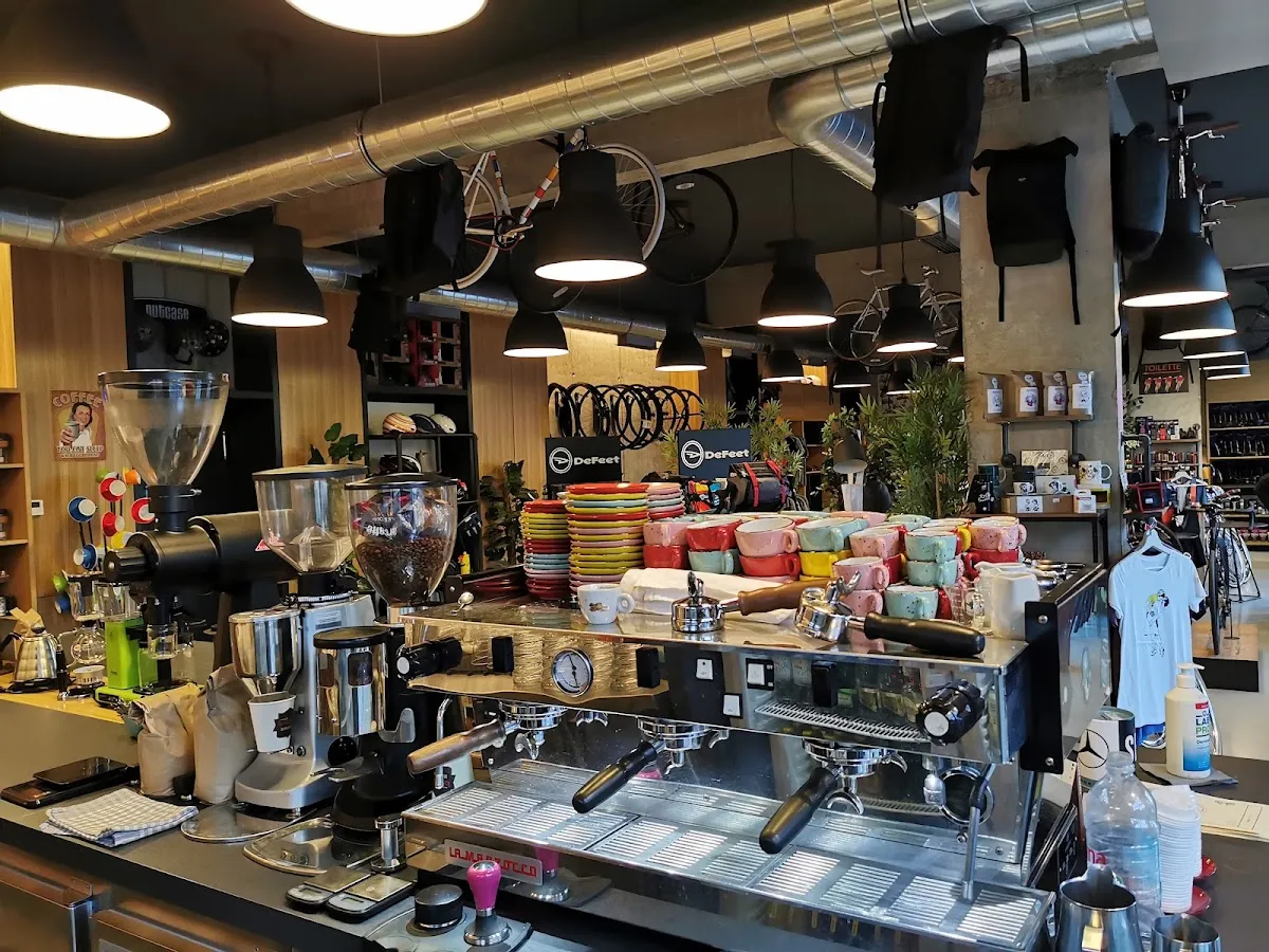 BookNoFees: Café – Bonk – Zagreb – Hallo, foto 1
