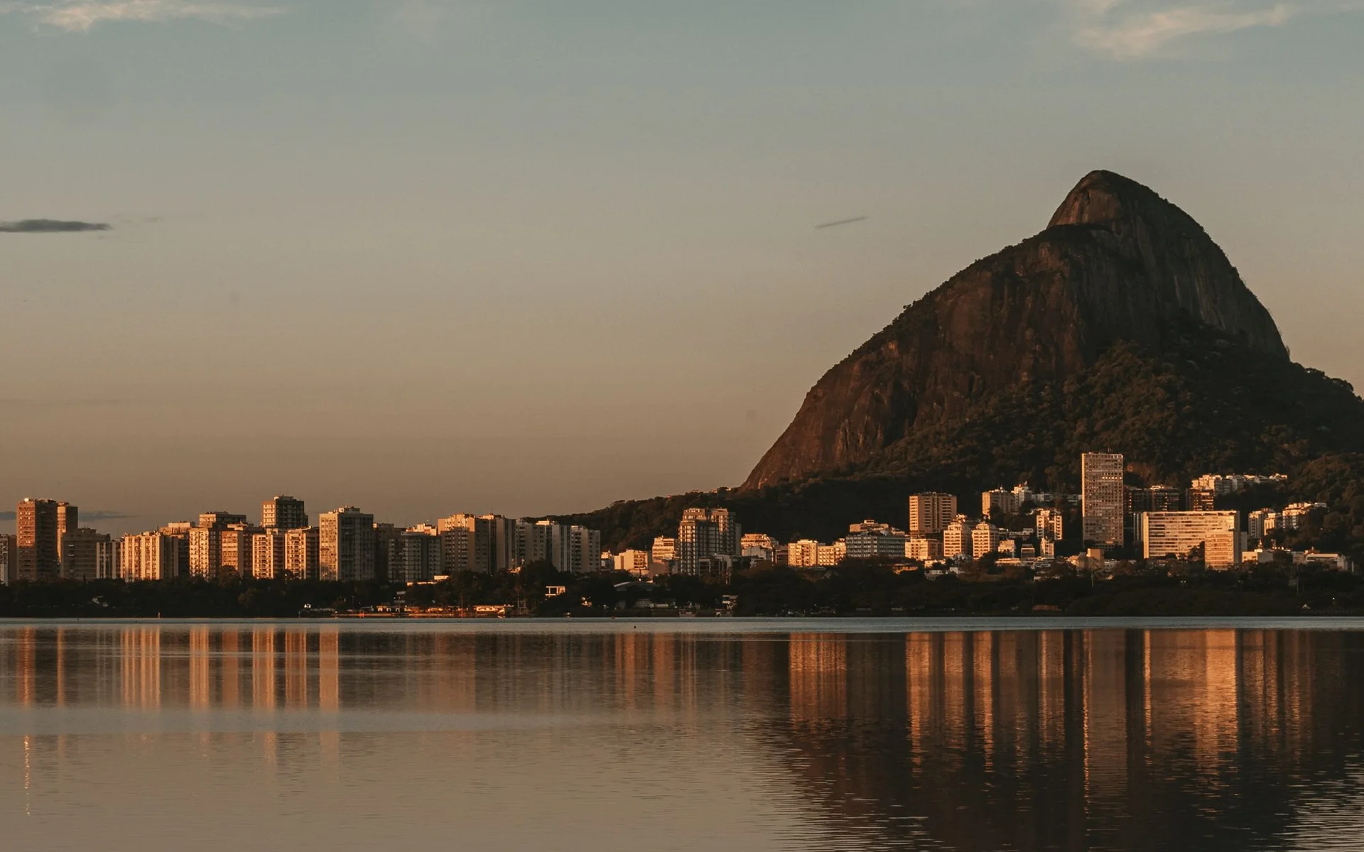 Rio de Janeiro en de Suikerbroodberg bij zonsondergang