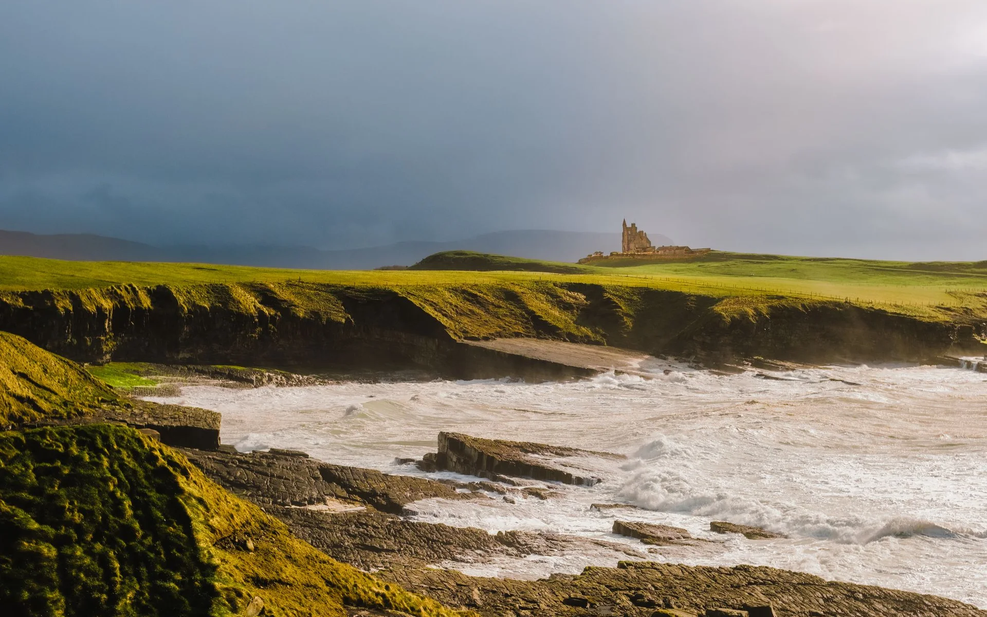 Classiebawn Castle aan de kust van County Sligo