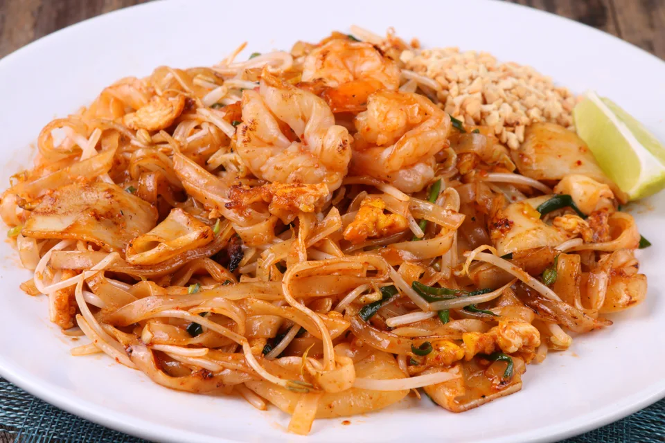 BookNoFees: Voorbeeldfoto: Pad Thai-noedels met garnalen